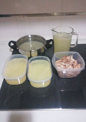 Foto principal de Caldo o fondo de carne (Olla Gm g)