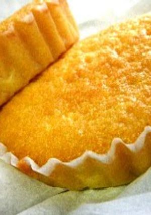 A picture of Easy and Moist Madeleines.