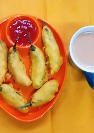 A picture of Potato Stuffed Chilli Pakoda.