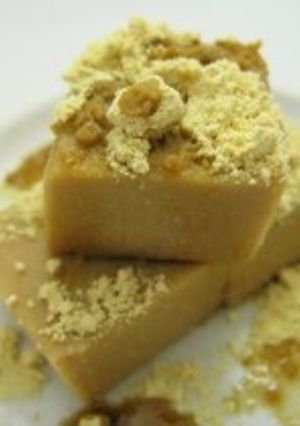 A picture of Roasted Soy Flour and Milk Agar Agar.
