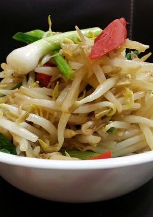 A picture of Vegan Bean Sprouts In 5 Minutes.