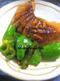 Grilled Medium Fatty Tuna with Black Pepper