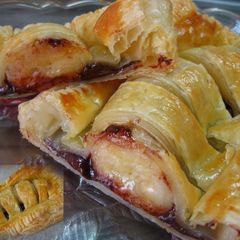 A picture of Whole Banana Chocolate Pie.