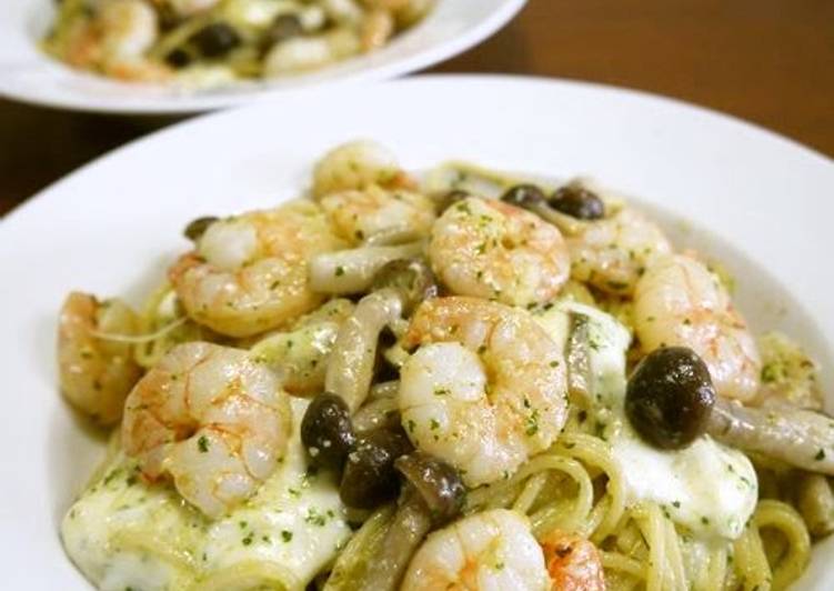 Simple Way to Prepare Any-night-of-the-week Genovese with Shrimp and Mozzarella Cheese