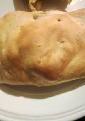 A picture of big farmers breakfast pocket.