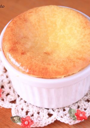 A picture of Easy Baked Cheesecake in a Mini Cup.