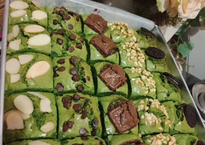 Ternyata begini lho! Bagaimana cara bikin Brownies Sekat Green Tea yang enak