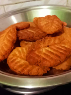 गुड़ का ठेकुआ (gur ka thekua recipe in Hindi) रेसिपी मुख्य फोटो