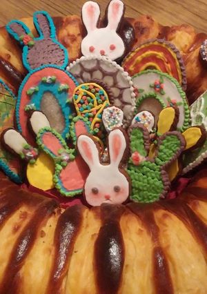 Una foto de Galletitas glaseadas de Pascua y Súper Roscón relleno