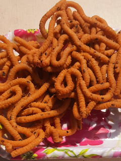 பொட்டுக்கடலை முறுக்கு(pottukadalai murukku recipe in tamil) செய்முறை முக்கிய புகைப்படம்