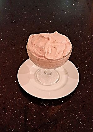 A picture of Strawberry Whipped Cream Topping.
