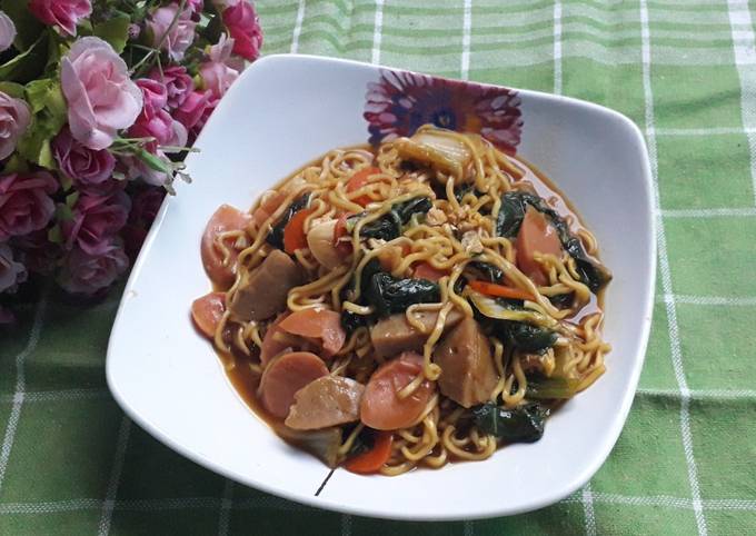 Mie Goreng Daur Ulang Sayur Sop