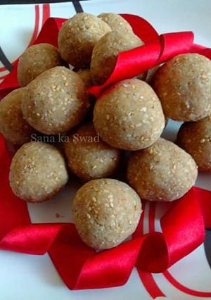 A picture of #Jaggery TIL COCONUT LADDU.