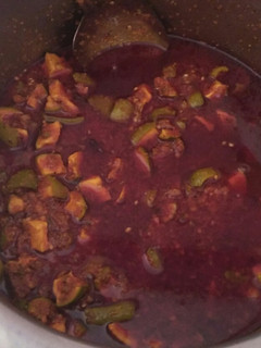 ગોળ કેરી નું અથાણું (gol keri athanu recipe in gujrati) રેસીપી મુખ્ય ફોટો