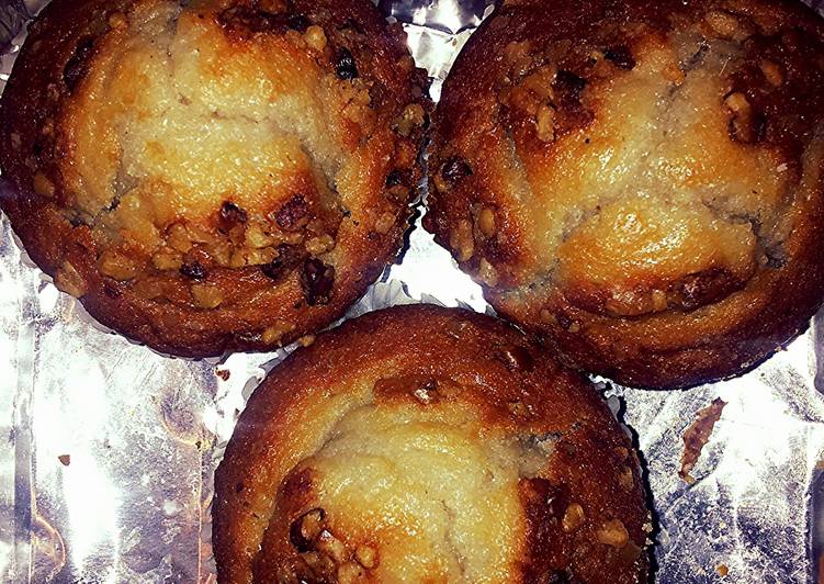 Steps to Make Favorite Maple and Walnut Sour Cream Muffins