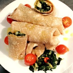 A picture of Spinach Tortilla Wrap.