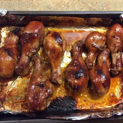 A picture of Baked Honey Glazed Chịcken Drumsticks.