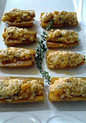 A picture of Stuffed plantains.