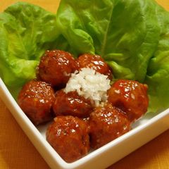 A picture of Meatballs with Sweet & Sour Chili Sauce.