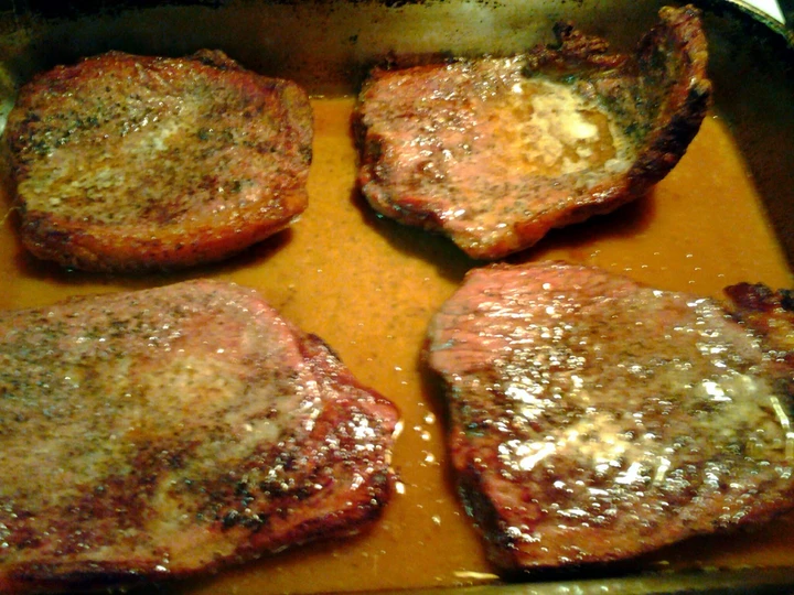 Easy Steps to Make steak from the oven and gravy the Delicious Makes you drool
