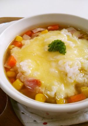 A picture of Easy Breakfast in the Microwave! Melted Baked Cheese Rice.