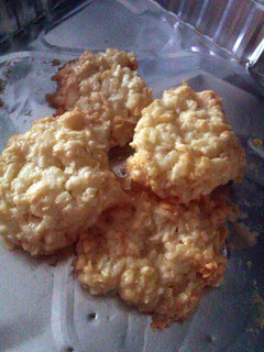 A picture of Easy Coconut Macaroons.