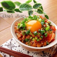A picture of Addicting Korean-style Natto & Kimchi over Rice.