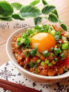 A picture of Addicting Korean-style Natto & Kimchi over Rice.