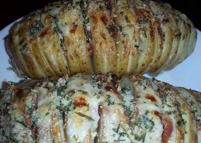 Cheesy Hasselback Potatoes