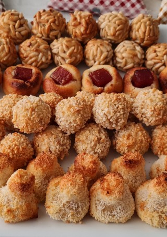 Una foto de Panellets variados