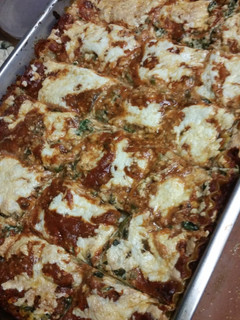 A picture of Jennys spinach lasagna with love.