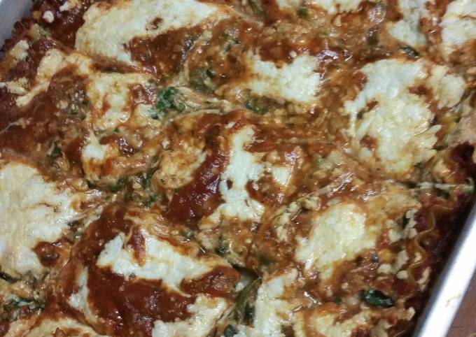 Step-by-Step Guide to Prepare Perfect Jennys spinach lasagna with love for Vegetarian Food