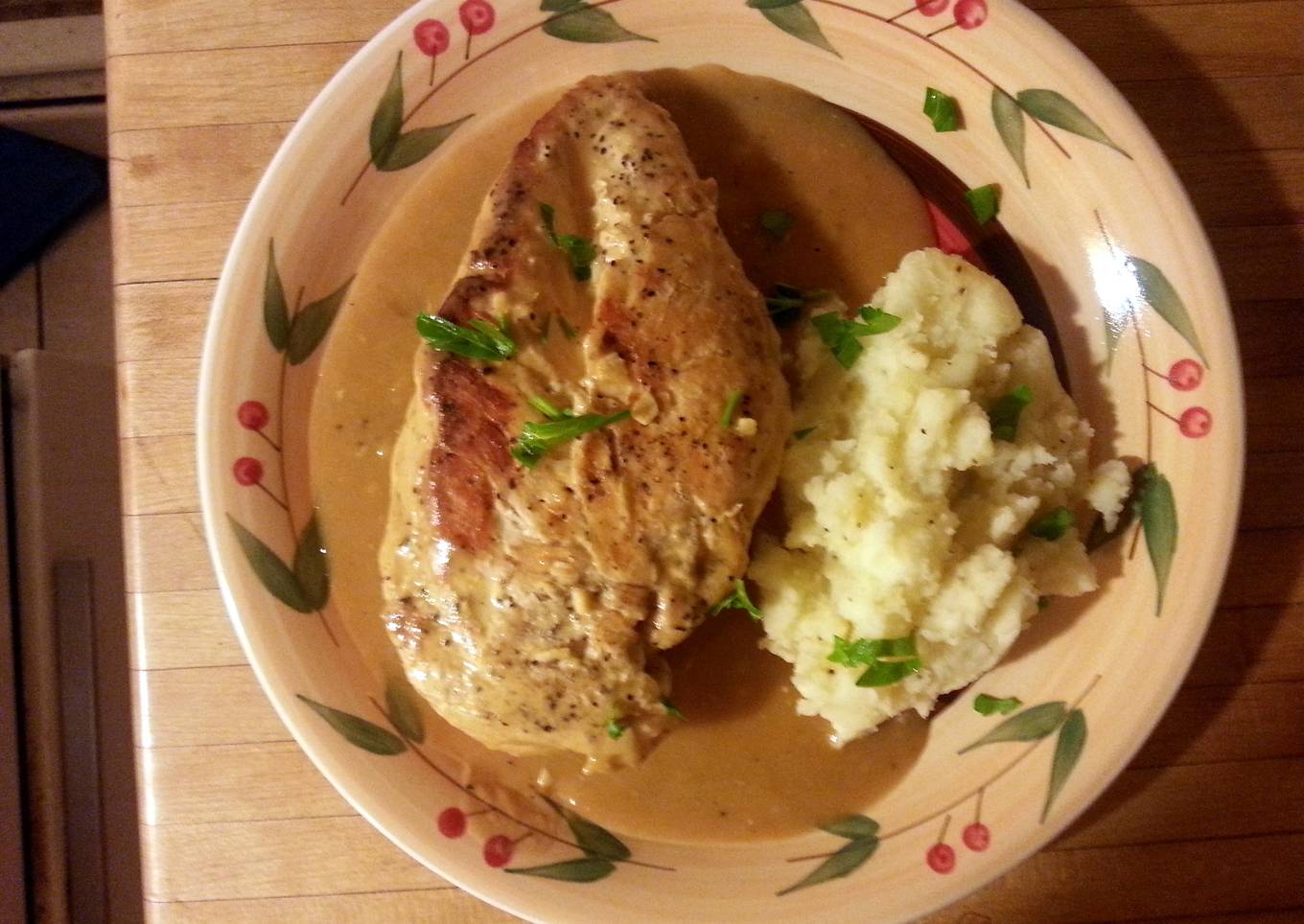 Garlic Chicken in a garlic, lemon , cream sauce.
