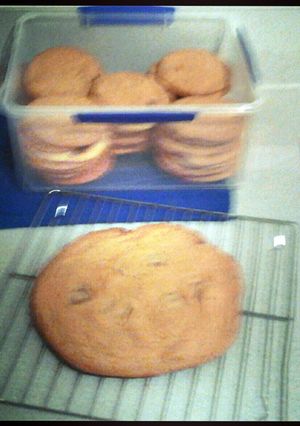 A picture of chocolate chip cookies.