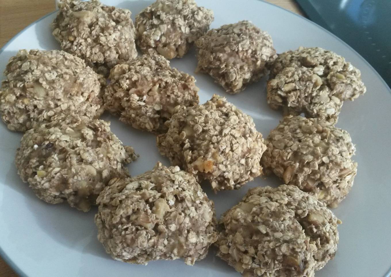 Robin's No White Sugar/Flour Banana Nut Cookies