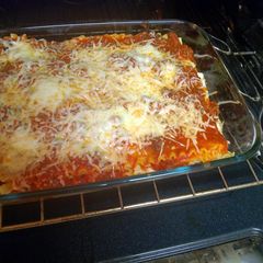 A picture of Lasagna with Meat Sauce.