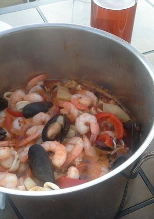 A picture of Easy Cioppino.