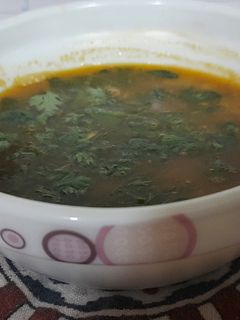 लेमन काॅरिअंडर सूप (lemon coriander soup recipe in marathi) रेसिपी चे मुख्य फोटो