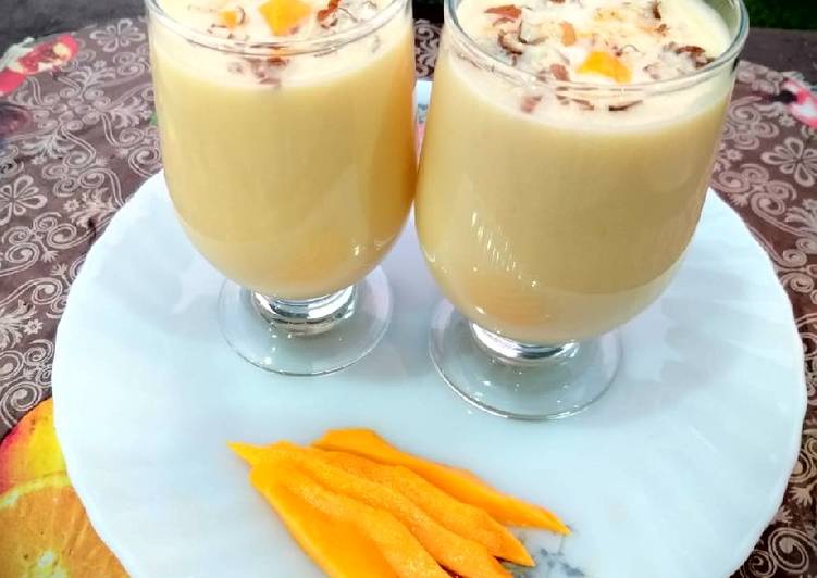 Recipe of Perfect Mango Almond Milkshake