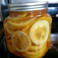 A picture of Tinklee's Honey Lemon Slices.