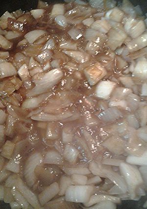 A picture of Caramelized onions with balsamic vinegar.