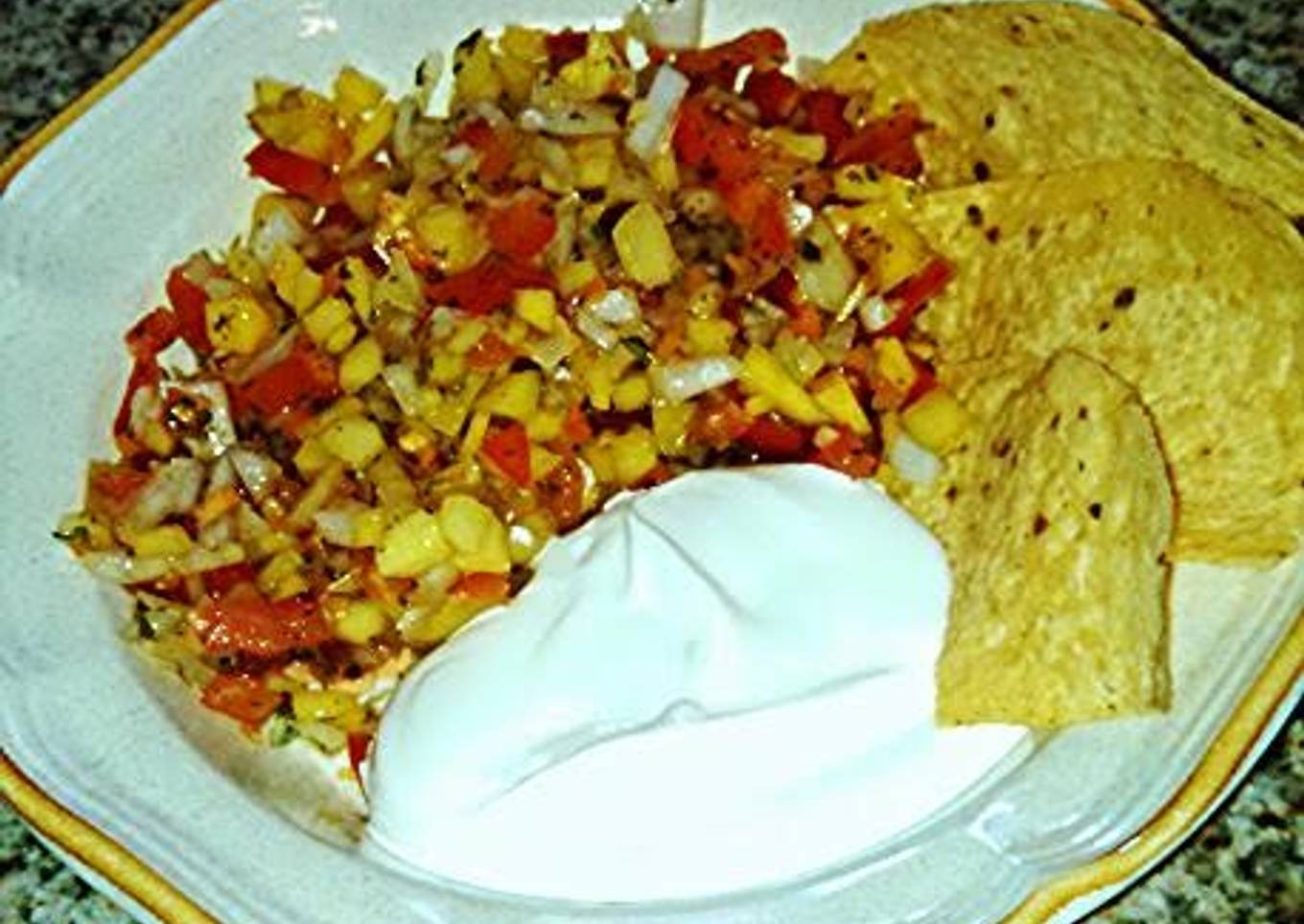 Sues Hebenero and mango salsa