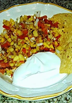 A picture of Sues Hebenero and mango salsa.