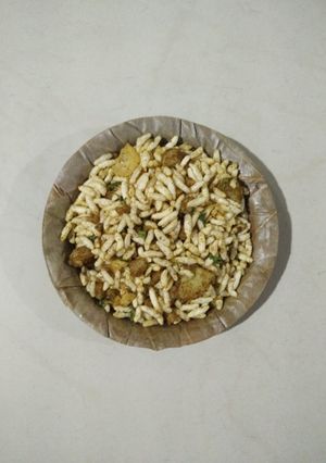 A picture of Jhal Muri.
