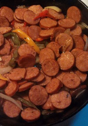 A picture of grilled smoke sausages.
