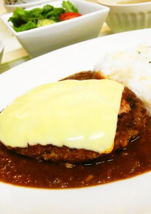 A picture of Curry Hamburger Patty.