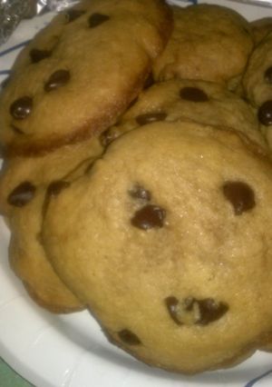 A picture of Chewy chocolate chip cookies w/ crispy edges.