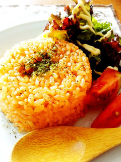 A picture of Butter Flavored Chicken Rice With a Rice Cooker.