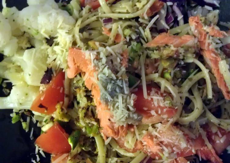 Recipe of Favorite Salmon Pesto Pasta