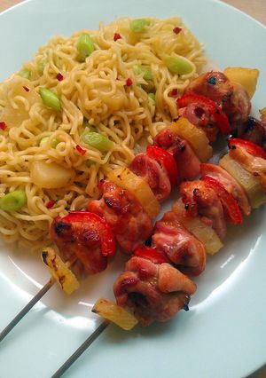A picture of Vickys Quick Sweet & Sour Skewers with Noodles, GF DF EF SF NF.